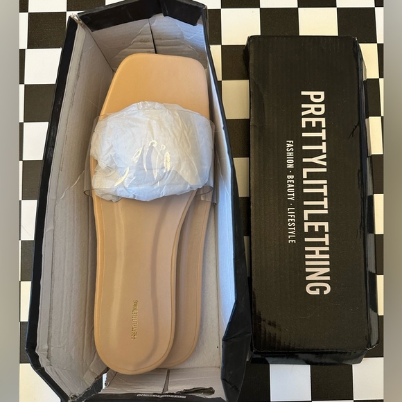 NEW PRETTY LITTLE THING NUDE CLEAR SANDALS SIZE 8 (UK 6) - Picture 3 of 10